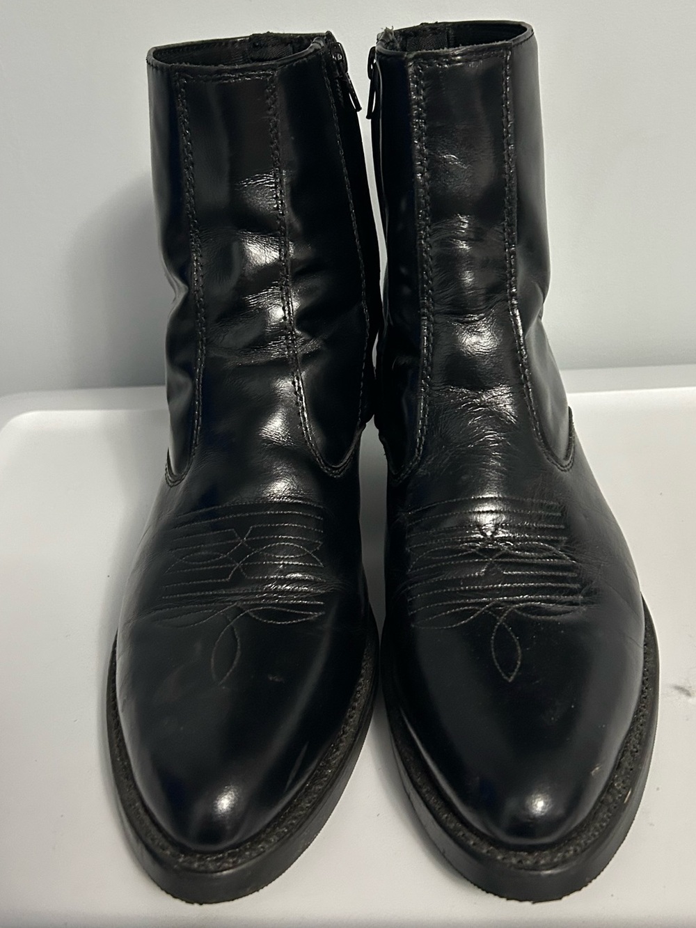 Laredo Black Leather Zip Ankle Boots with Toe Stitching